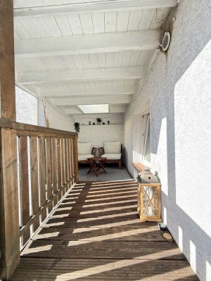 Großzügige 5-Zimmer Wohnung mit Balkon+EBK in Elmshorn