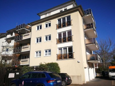 Attraktive, sonnige   3 Zi- Wohnung Nähe   Neuer  Markt