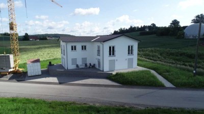 Erstbezug mit EBK: Exklusive 4-Raum-Wohnung in Boms