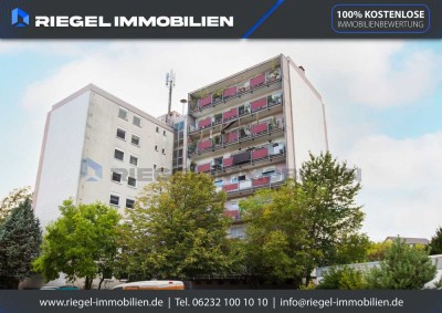Sie hier? Wir auch! Gepflegte 3 Zimmer-Wohnung mit großzügigem Balkon u. Aufzug - sofort bezugsfrei!