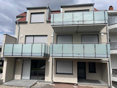 Neuwertige helle 2 Zimmer Wohnung mit Balkon