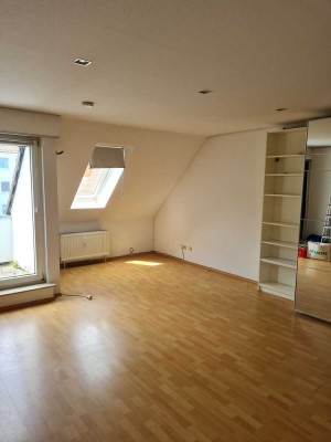 Helle 1 Zimmerwohnung mit Balkon 3. OG