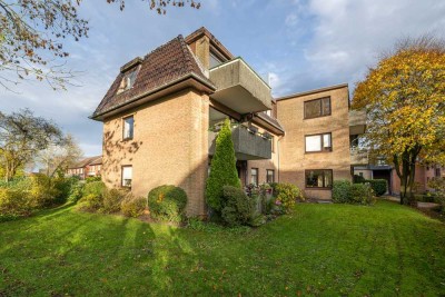 Flensburg, Duburg: 3-Zimmer-Dachgeschosswohnung mit Südbalkon und Außenstellplatz