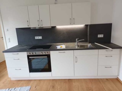 2-Zimmer Wohnung im 1. OG mit Balkon und EBK in Bad Heilbrunn