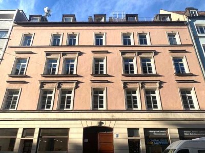 Bestlage Glockenbachviertel: 4,5-Zimmer Altbauwohnung mit großen Südwestbalkon