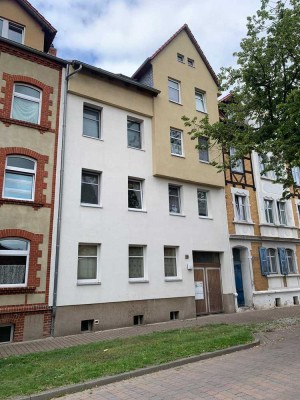 Schöne 3 Raum Wohnung im 1. Obergeschoss - mit Balkon