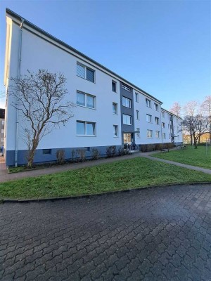 Helle 2,5-Zimmer-Whg. in Wilster zu vermieten // Etatsrätin-Doos-Str.13 // 25554 Wilster