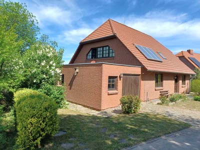 Im Zentrum der Mecklenburgischen Schweiz ein gepflegtes EFH mit Einliegerwohnung