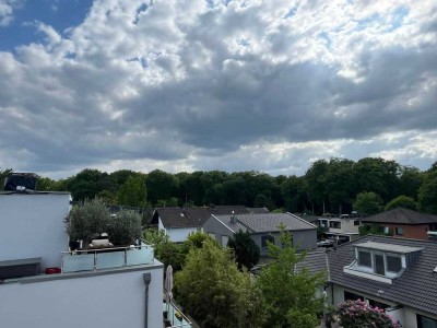 Stilvolle 3-Zimmer-Penthouse-Wohnung mit gehobener Innenausstattung mit Balkon in Bergisch Gladbach