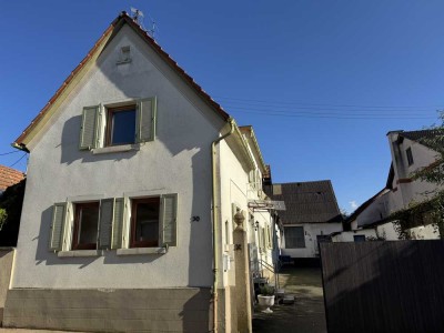 Schöne Wohnung in 2-Familienhaus in Ortsrandlage