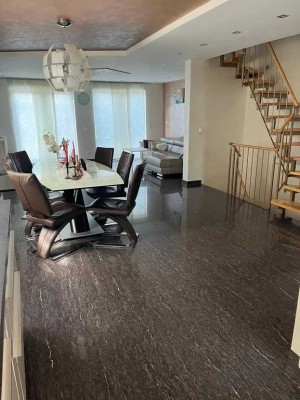 Moderne Doppelhaushälfte mit Stil, Garten und viel Platz in Ludwigshafen - Rheingönheim