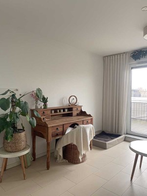 Helle 2-Zimmer Penthouse-Wohnung mit 2 Balkonen