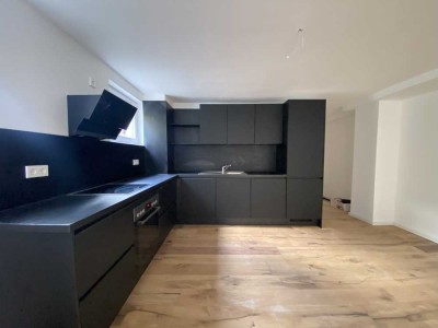 Hochwertige sanierte 3-Zi. Wohnung in Esslingen