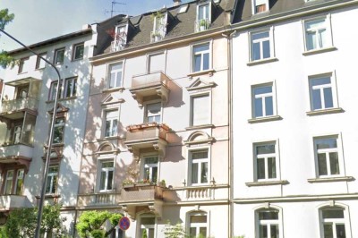 Frankfurt-Nordend: Top modernisierte 3-4 Zimmer Stilaltbauwohnung!