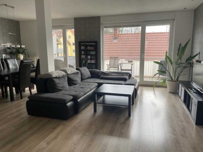 Geschmackvolle 3-Raum-Dachgeschosswohnung mit Balkon und EBK in Schwieberdingen