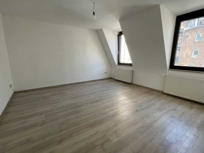 Topsanierte 2 Zimmer Wohnung auf 65m² in Nürnberg mit Bad neu uvm.!