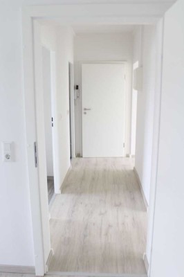 Helle 4-Zimmer-Wohnung mit Balkon – sofort bezugsfrei