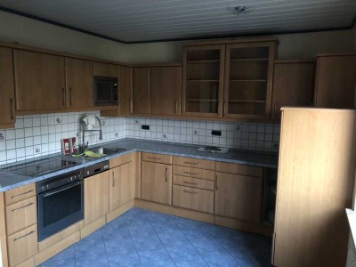 Attraktive und gepflegte 4-Zimmer-Wohnung mit Balkon und EBK in Nüdlingen