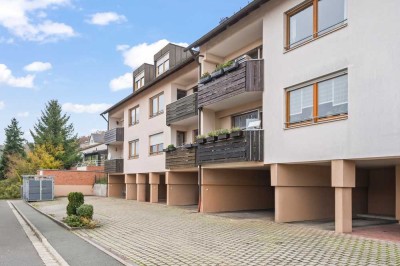 Großzügige 3-Zi-Wohnung mit Balkon und schönem Fernblick in Langenzenn