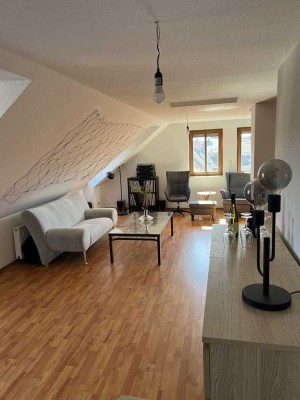 NEU! Helle 4-Zimmer Maisonette mit 2 Badezimmer!
