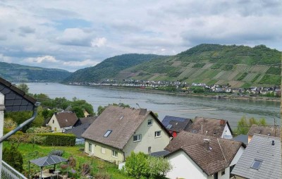 Hochwertiges Haus mit exzellentem Rheinblick