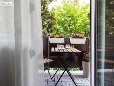 Provi frei 3 Zimmer - Wohnung mit Balkon