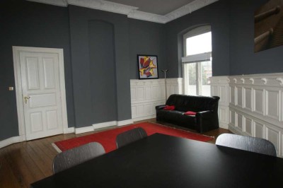 2-Zimmer-Wohnung in repräsentativer Gründerzeit-Altbauvilla