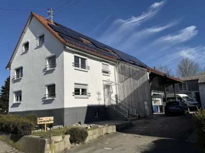 Liebevoll kernsaniertes Bauernhaus mit 3 Wohnungen