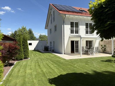 Exklusive! Plus-Energie Doppelhaushälfte - Baujahr 2022 mit 500m² Grundstück