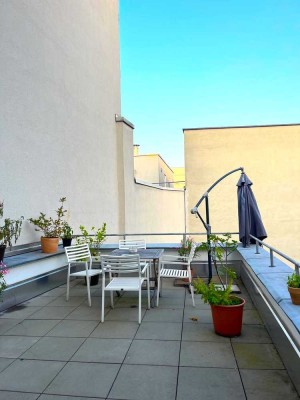 Moderne Wohnung mit 23qm Dachterasse - inkl. EBK in Stadtmitte