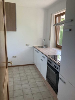 2-Raum-Erdgeschosswohnung mit Küche und Terrasse sowie eigenem Garten in Dinkelscherben