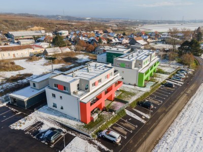 Großriedenthal. Top 3/1 geförderte 2 Zimmer Wohung | 42 m² Garten | Miete mit Kaufrecht.