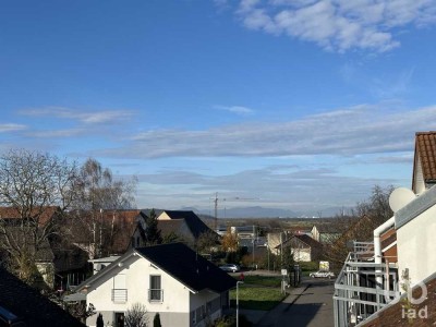 Schicke 90 qm Dachgeschosswohnung mit Balkon im schönen Kaiserstuhl