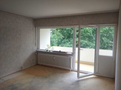 Ruhige 4-Zimmer-Wohnung frisch renoviert mit Balkon in Karlsruhe