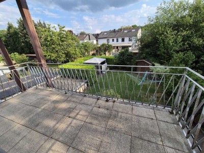 Exklusive 3-Raum-Wohnung mit Balkon in Bergisch Gladbach