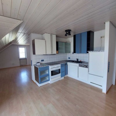 Freundliche 2,5-Zimmer-Maisonette-Wohnung mit EBK in Horgenzell