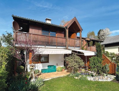 Stadtnahe Doppelhaushälfte mit Garten, großem Balkon und zeitlosen Komfort