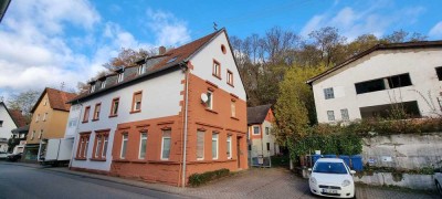 4 Zimmer Wohnung (130 m²) mit Küche und Kamin - Erstbezug nach Sanierung