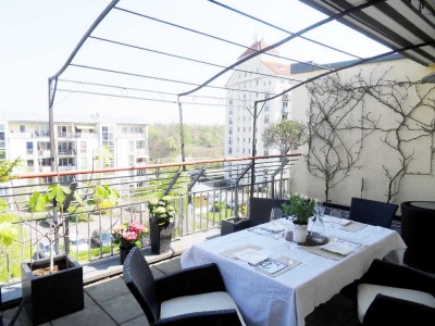 Direkt an der Elbe - Sonnige Wohnung – große Terrasse mit Elbblick – zentrumsnah und im Grünen