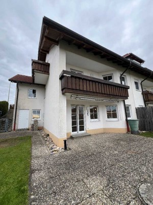 Sonnige Doppelhaushälfte mit Balkon, Terrasse und Garten in Stetten