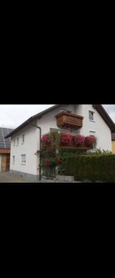 Attraktive 3,5-Zimmer Erdgeschoss Wohnung mit Terasse  incl. 2 Garagen in Leinzell