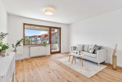 neu renoviert: helle 3 Zimmer mit Balkon und Stellplätzen - sofort frei