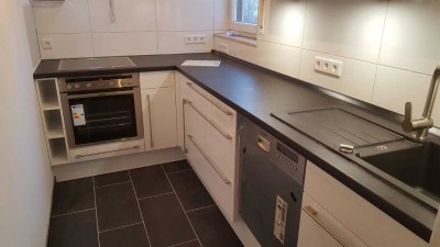 Modernisierte, elegante 2-Zimmer-Wohnung in LL-West- Nähe Klinikum