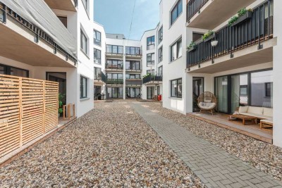 3 Zimmer Wohnung mit Terrasse und EBK  im historischen Baudenkmal