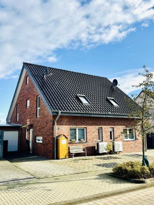 Neuwertige Doppelhaushälfte mit modernster Technik, schönem Garten und Garage in Viersen - Dülken