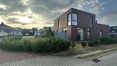 stilvoll-modern-wertig, exklusive Doppelhaushälfte, Garten+ Dachterrasse in Danndorf