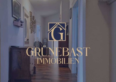 RESERVIERT: Großzügige Altbauwohnung in zentraler Lage