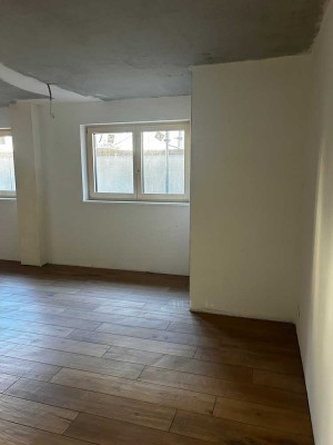 Erstbezug: Möbliertes 1-Zimmerappartement