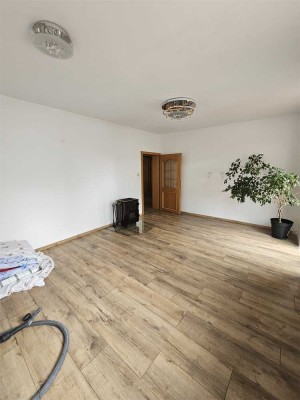 Bezugsfreie Wohnung in guter Lage von Petershagen in einem Zweifamilienhaus zu vermieten