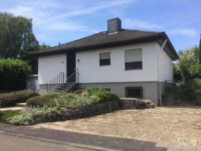 Einfamilienhaus mit traumhaften Garten